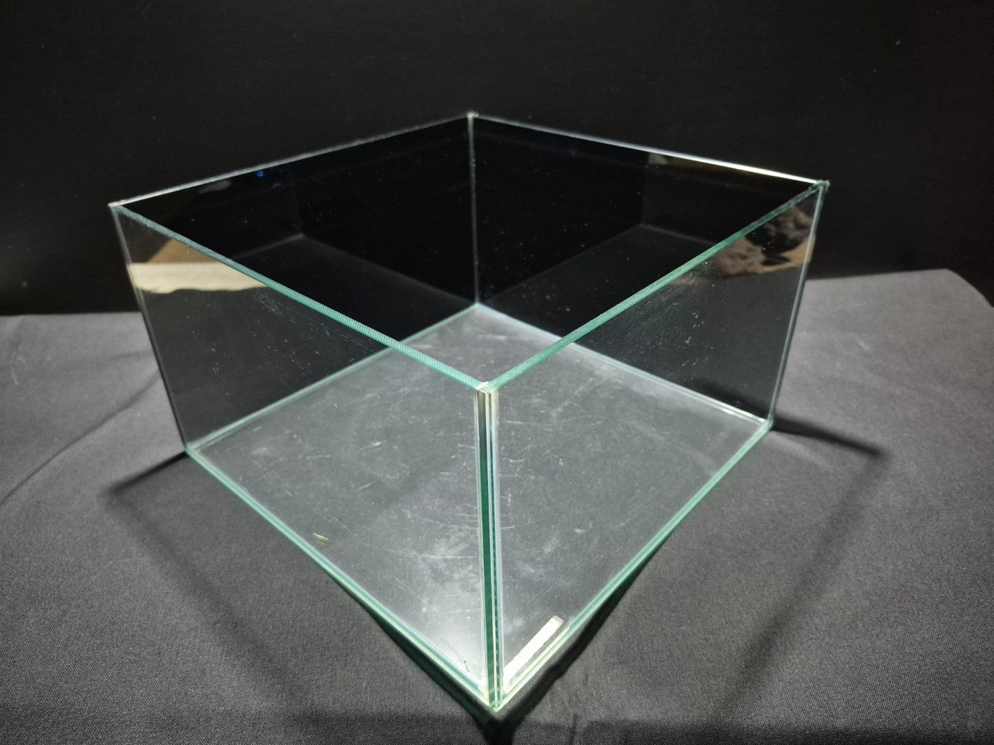 ガラス水槽 30cm ロータイプ (背景シート付)
