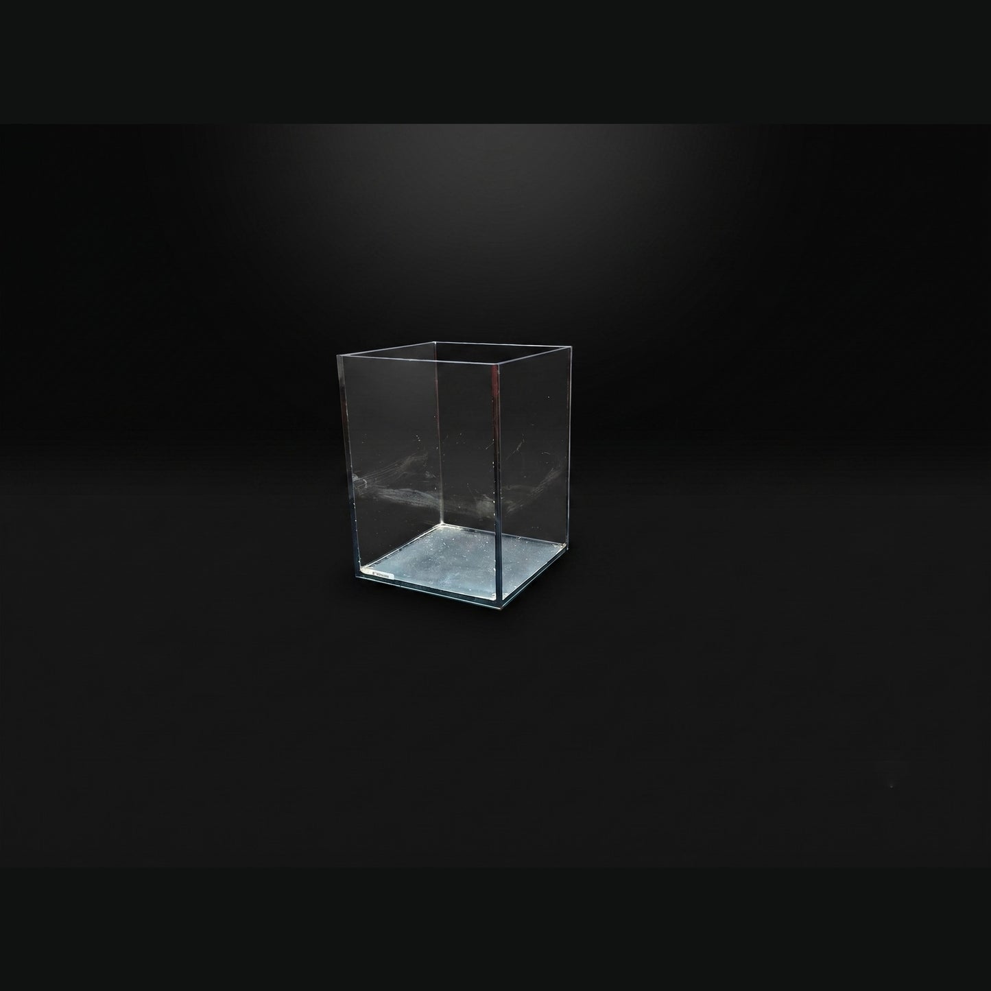 【特選中古】ガラス水槽 15×15×20cm(黒シリコン・ナノキューブ)