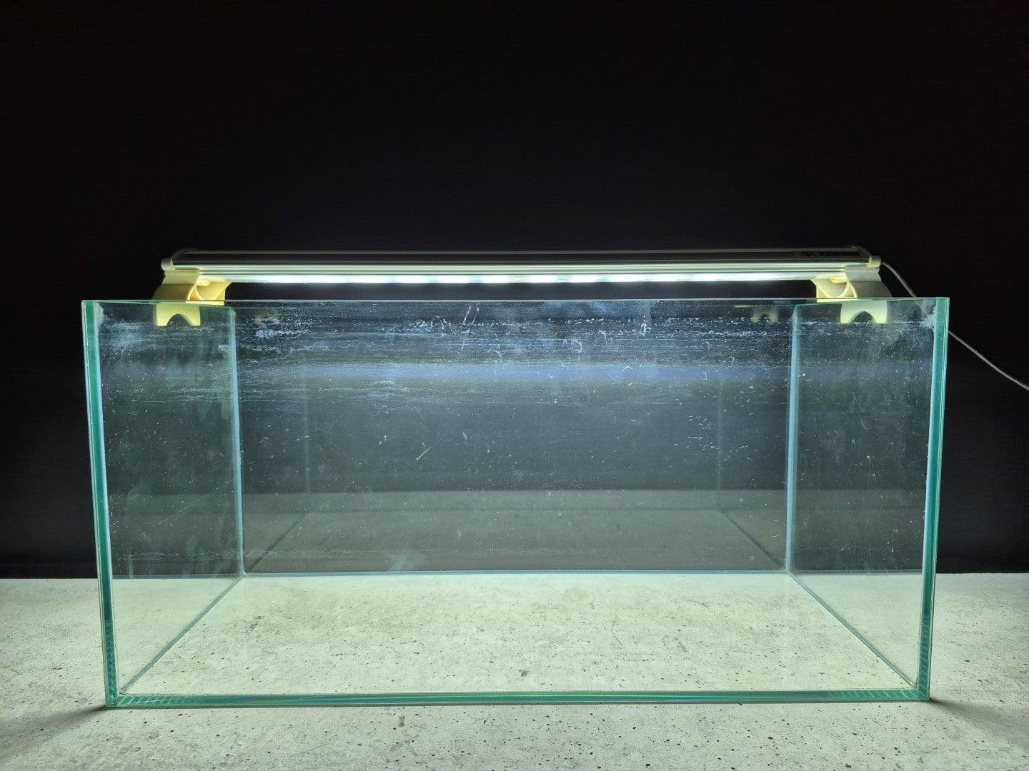 【特選中古】ゼンスイ LED PLUS 45cm ストロングホワイト 50Hz/60Hz共用