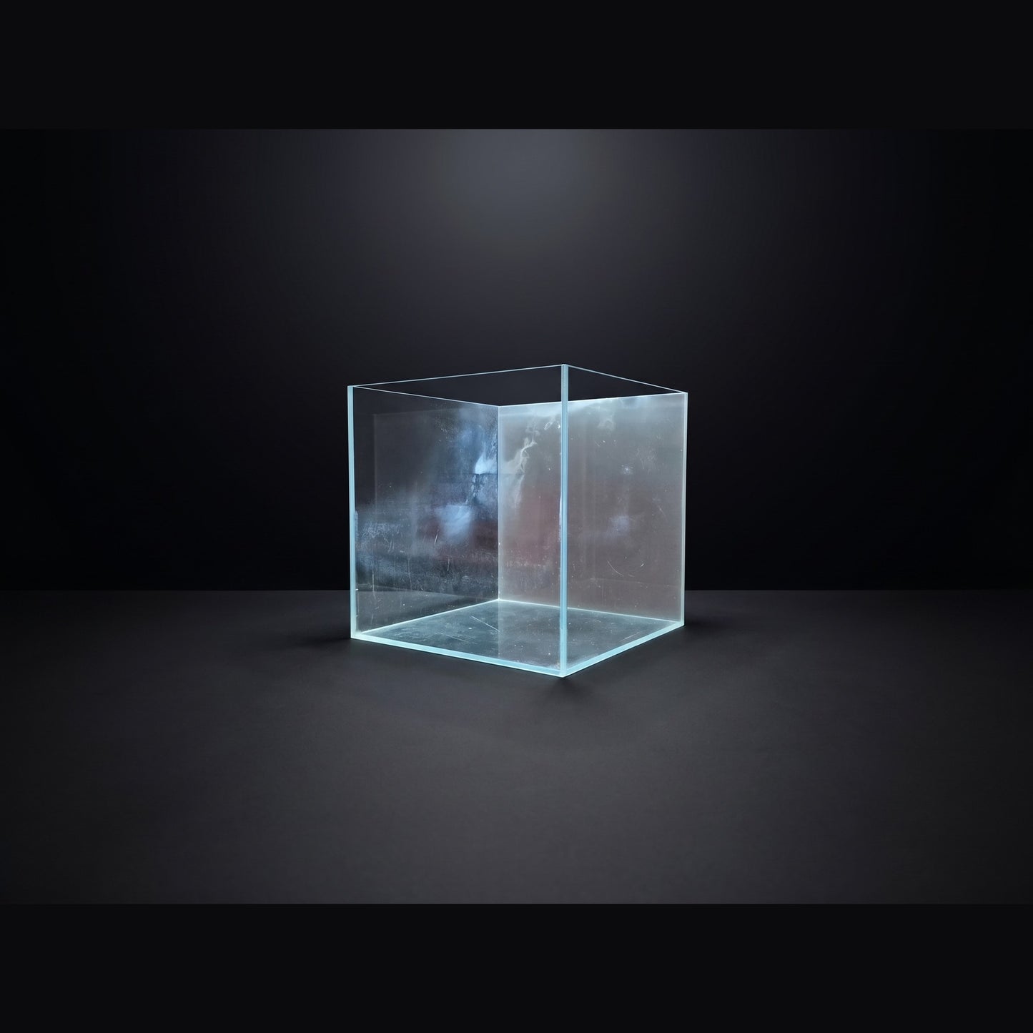【特選中古】ガラス水槽 30×30×30cm（背面シート付き）